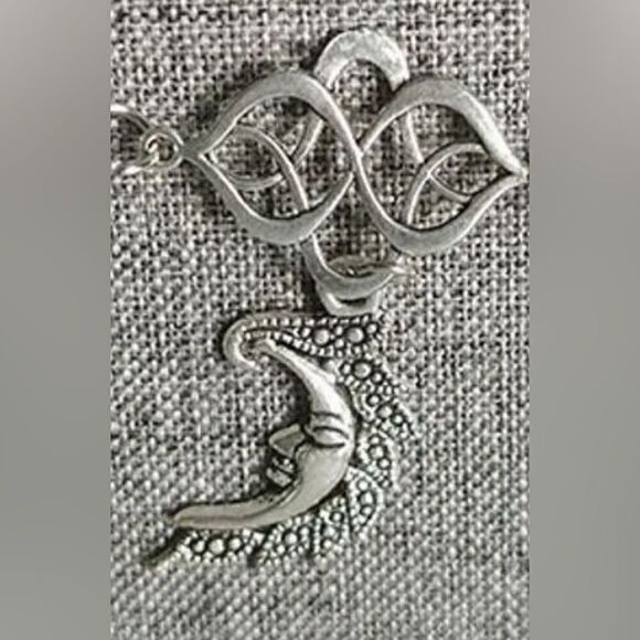Beautiful Celtic moon, celestial mystic moon goddess head chain/or necklace. - Picture 10 of 12